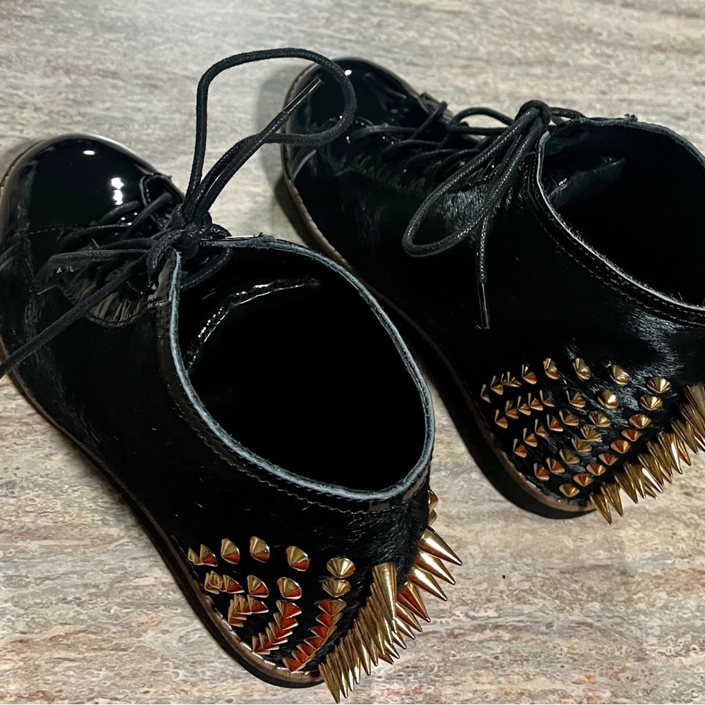 Jeffrey Campbell Ibiza wedge glossy and faux fur ankle boots with spiky studs - Picture 10 of 16